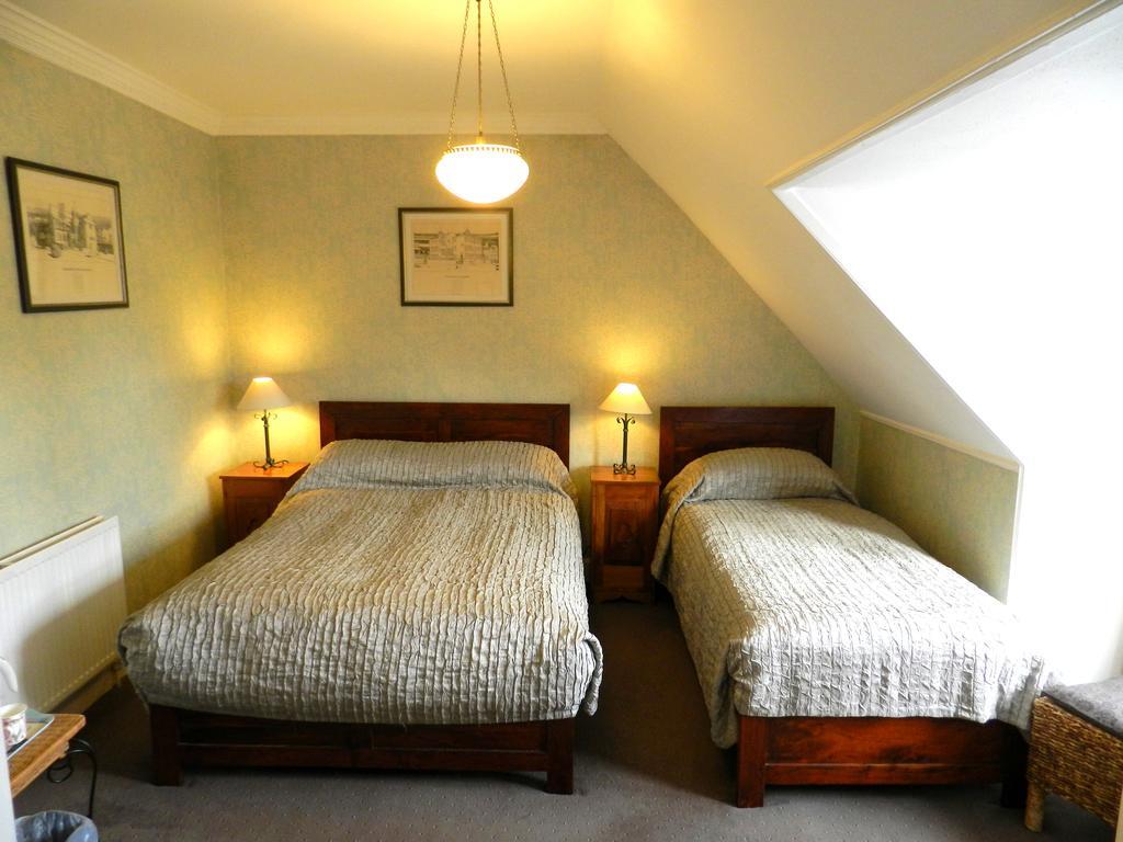 אדינבורו Balmoral Guesthouse מראה חיצוני תמונה
